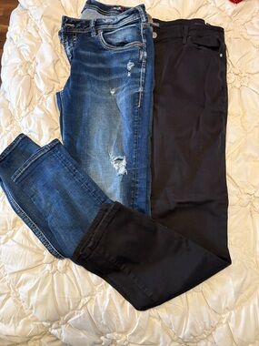 Silver Women’s Jeans - Blue Distressed & Buffalo Black Stretch denim jeans